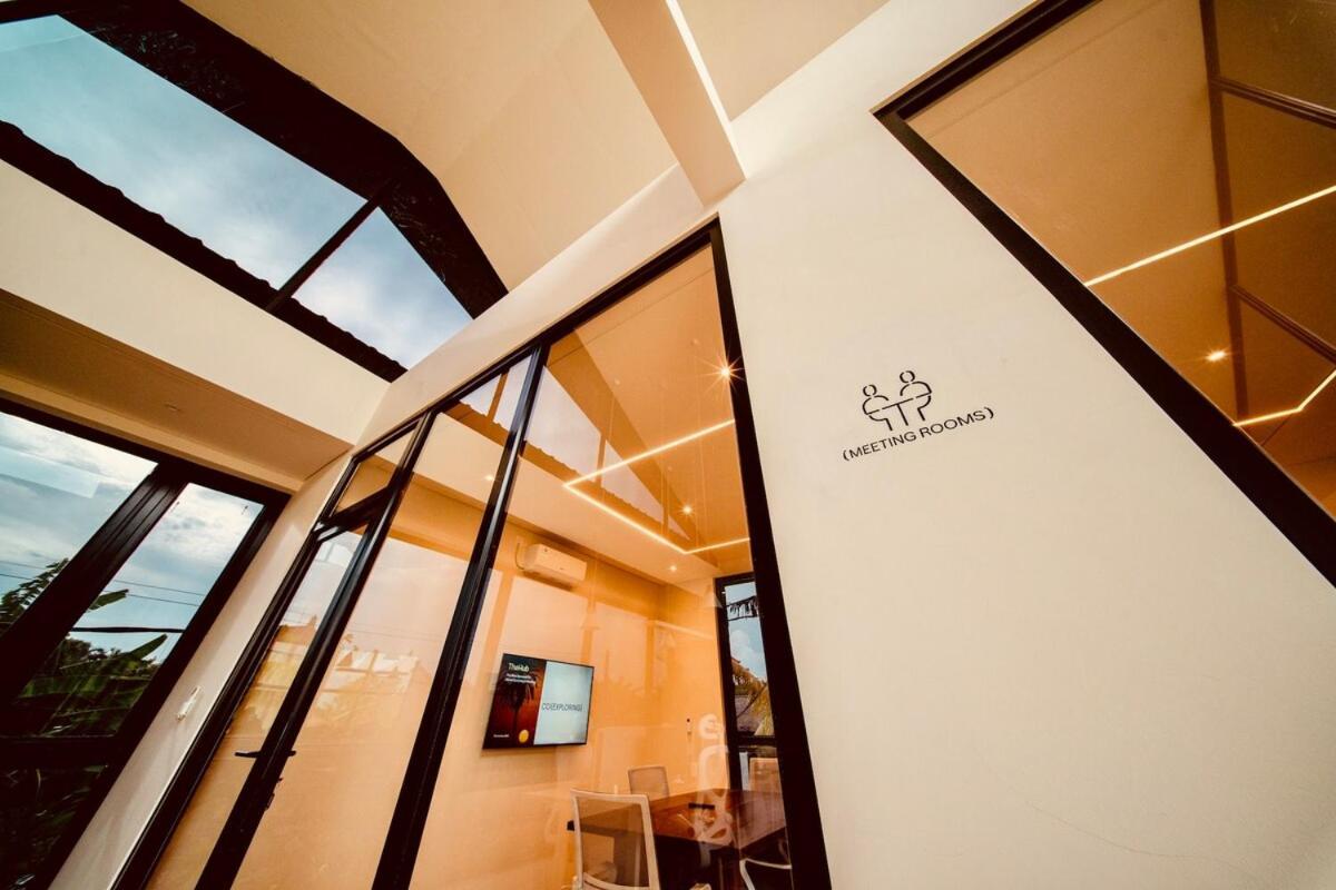 Thehub Pererenan Coworking, Pool And Rooftop Чангу Экстерьер фото