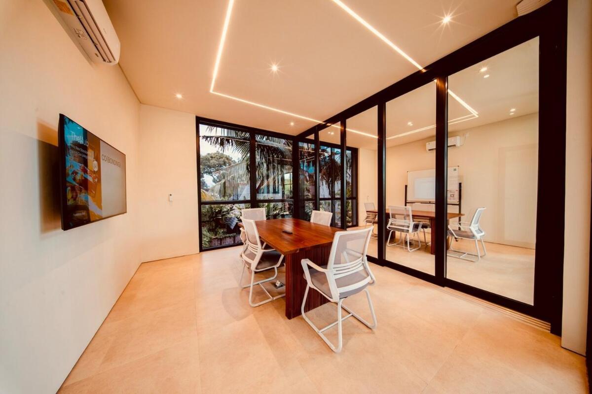 Thehub Pererenan Coworking, Pool And Rooftop Чангу Экстерьер фото
